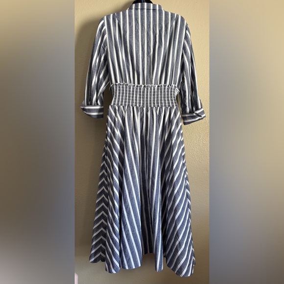 Eliza J Black and White Fit and Flare Dress with Pleated Skirt Size 12 - Picture 4 of 8